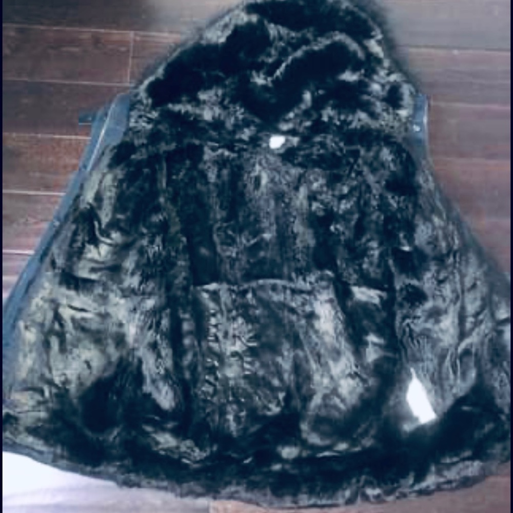Winter faux fur coat - Picture 1 of 2
